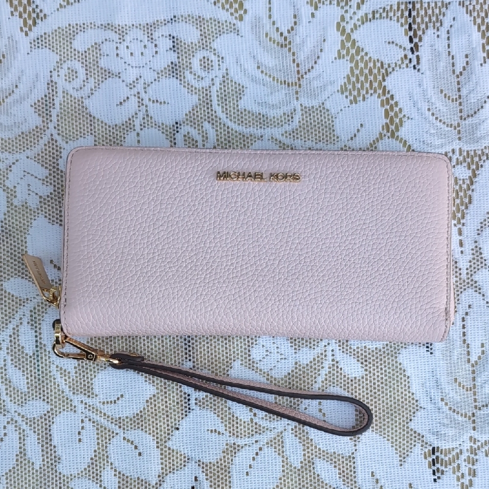 Michael Kors Jet Set Wristlet Wallet